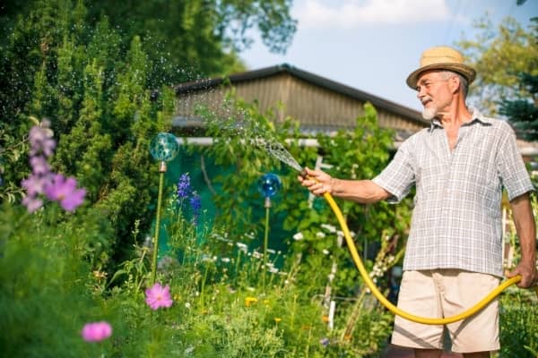 L'arrosage du jardin pendant les vacances, quelques trucs et astuces -  Centre jardin Del Esta, l'horticulture à son meilleur